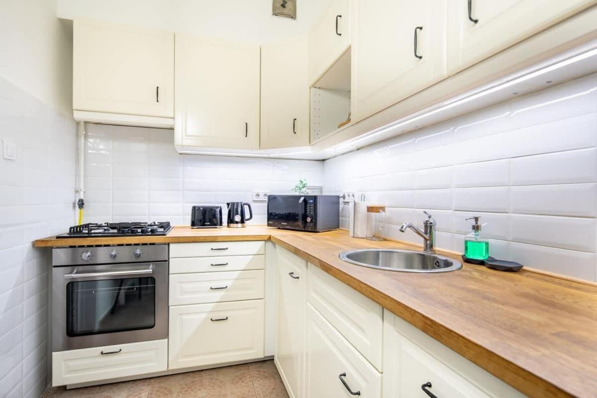 Convenient Apartment At Gastro Driven Location บูดาเปสต์ ภายนอก รูปภาพ